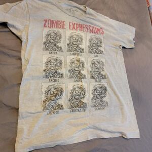 Hot-topic Men's Grey and Red T-shirt